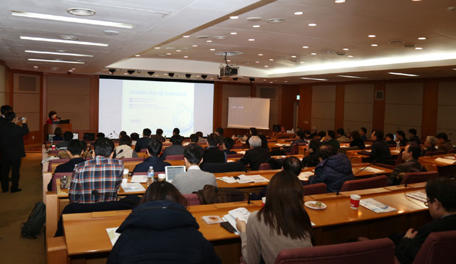 KAMC는 지난 2월 4일 ´의사과학자 육성사업 활성화 방안´을 주제로 서울대 암연구소 이건희 홀에서 심포지엄을 개최했다.